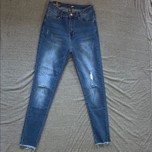 NEW FASHION NOVA JEANS